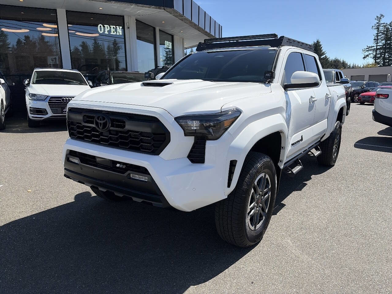 Used 2024 Toyota Tacoma TRD Sport w/ TRD Sport Upgrade Package AWD/4WD image 1