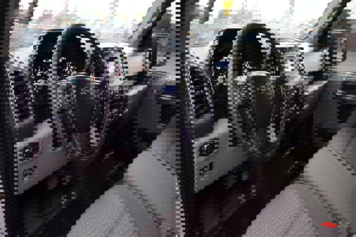 Used 2018 Ford F150 XLT w/ Equipment Group 301A Mid image 20