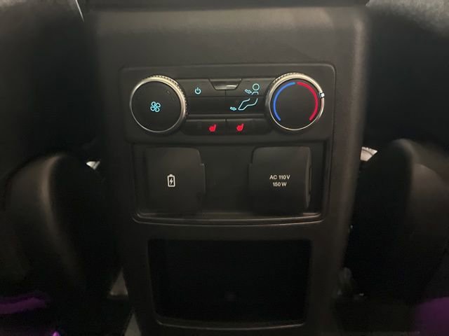 Used 2020 Ford Explorer Platinum w/ Premium Technology Package AWD/4WD image 15