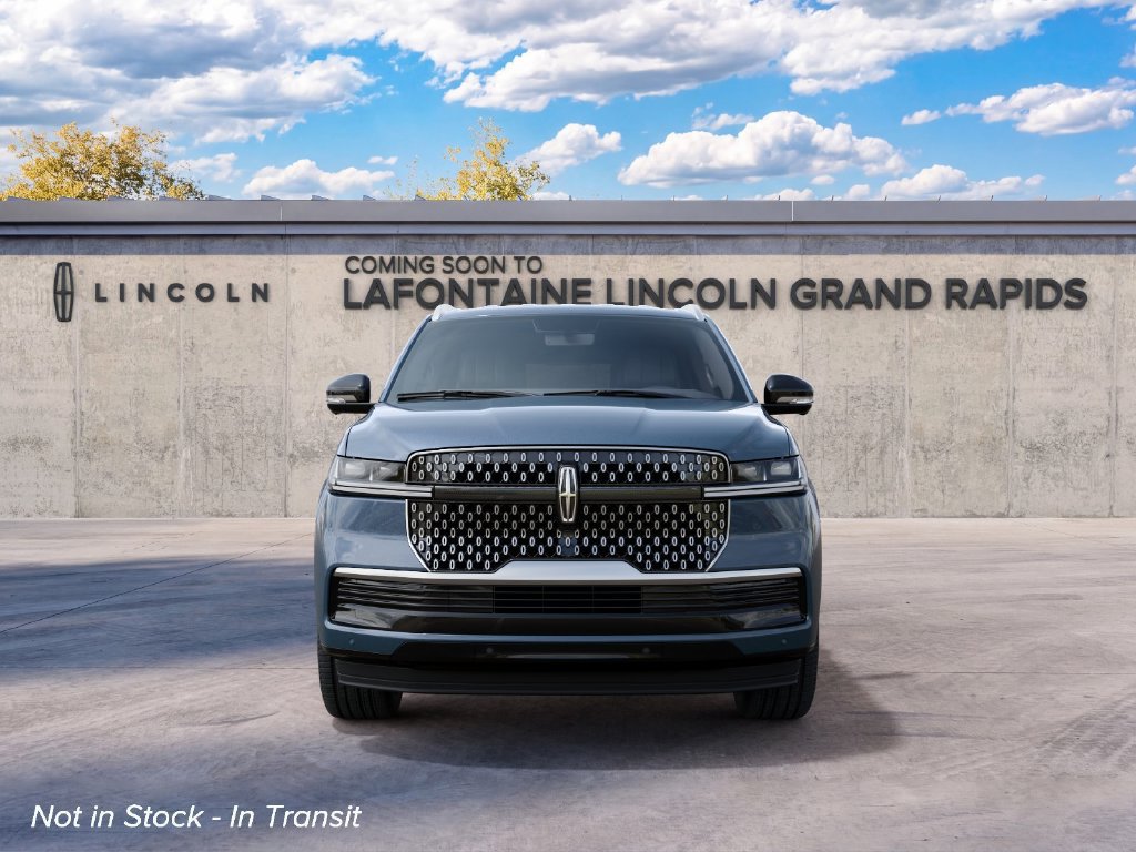 New 2027 Lincoln Navigator Premiere AWD/4WD image 3