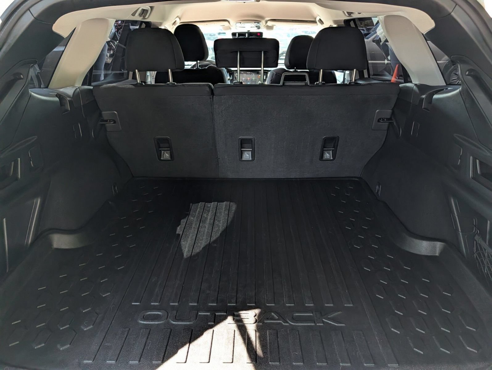 Used 2022 Subaru Outback Premium AWD/4WD image 19