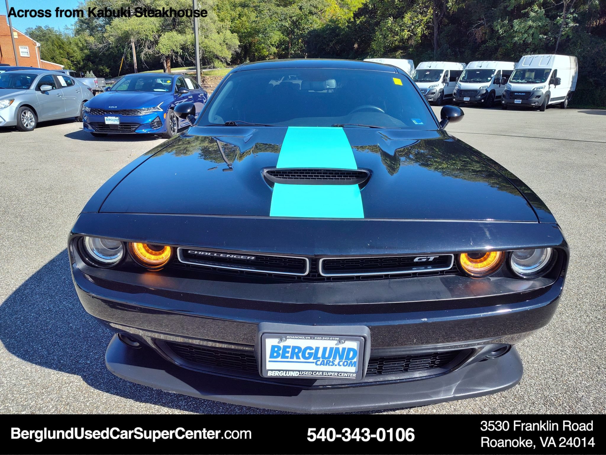 Used 2022 Dodge Challenger GT RWD image 8