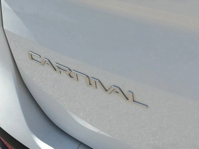 Used 2024 Kia Carnival EX FWD image 20