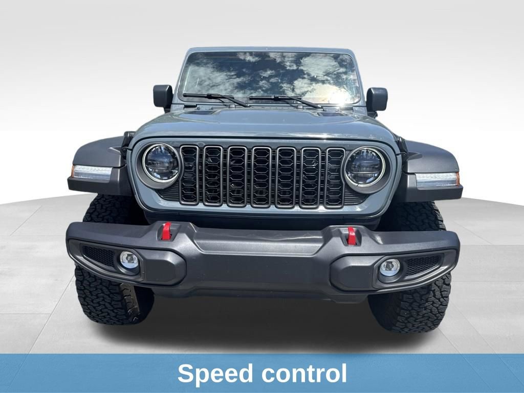 Used 2025 Jeep Wrangler Unlimited Rubicon AWD/4WD image 12