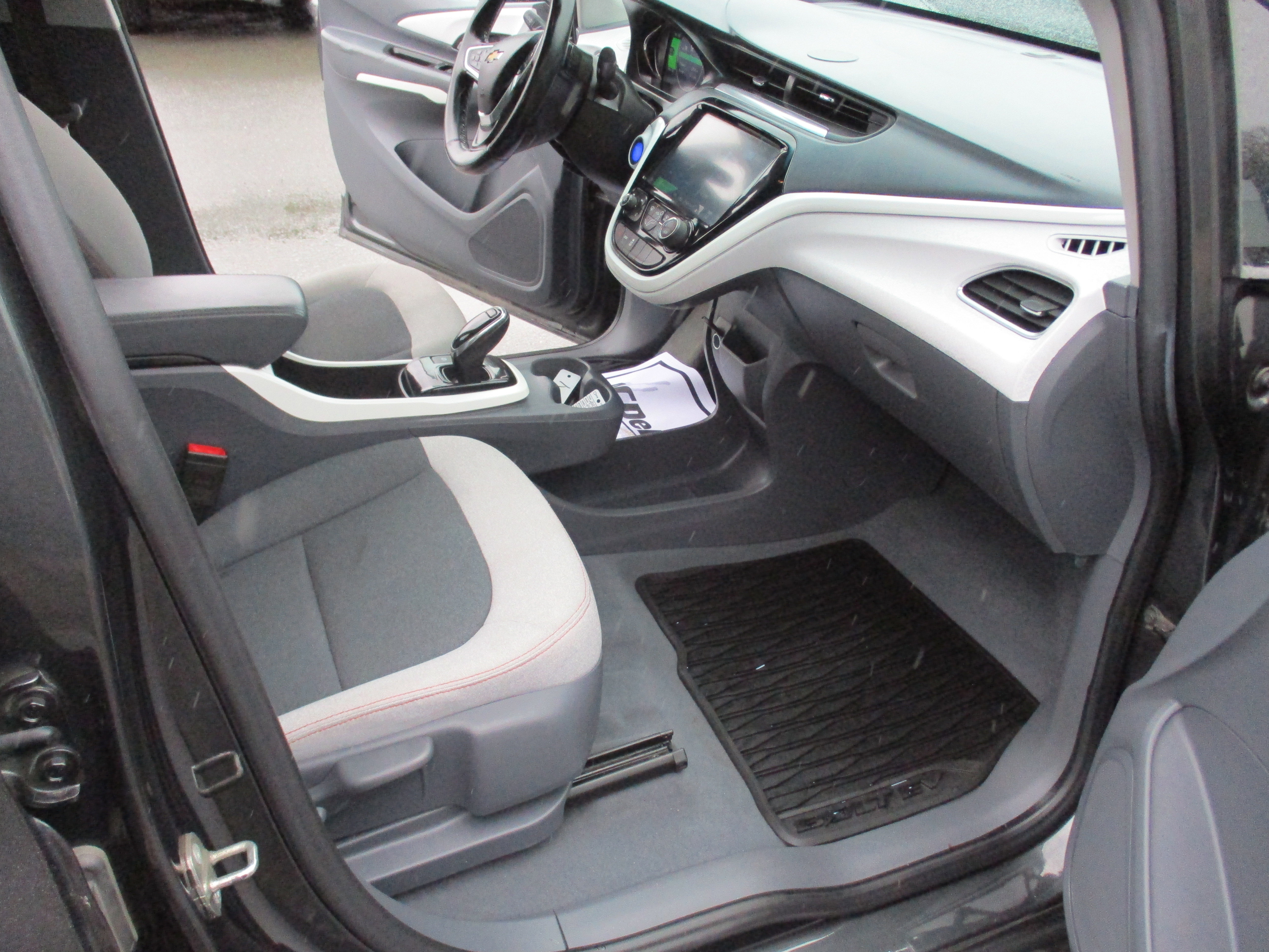 Used 2017 Chevrolet Bolt LT image 15