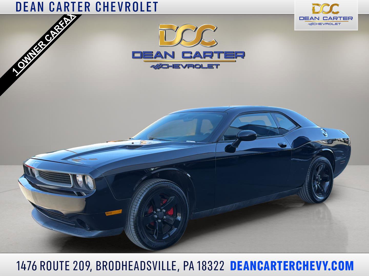 Used 2012 Dodge Challenger SXT RWD image 1