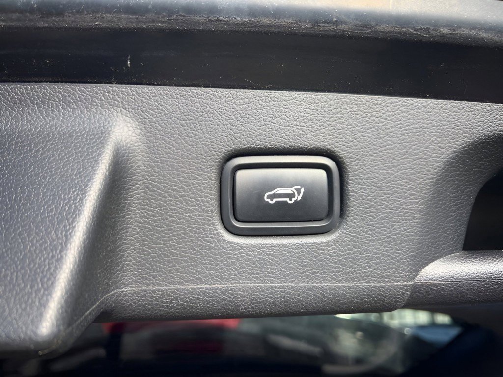 Used 2020 Hyundai Palisade Limited image 16