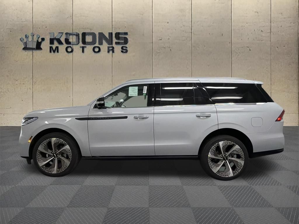 New 2026 Lincoln Navigator Black Label AWD/4WD image 4
