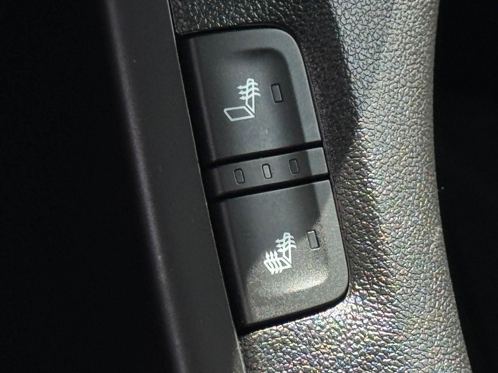 Used 2018 GMC Acadia SLE AWD/4WD image 17
