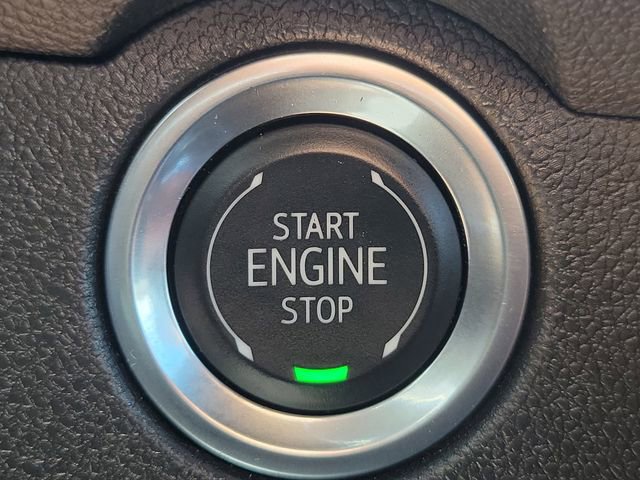 Used 2025 Chevrolet Traverse LT FWD image 30