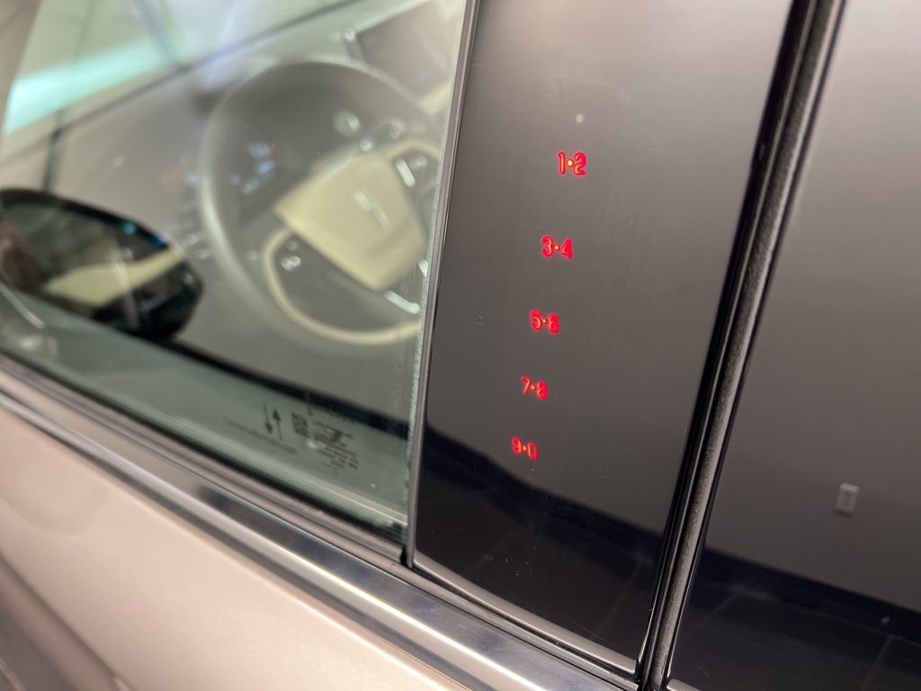 Used 2021 Lincoln Corsair Reserve w/ Equipment Group 201A image 28