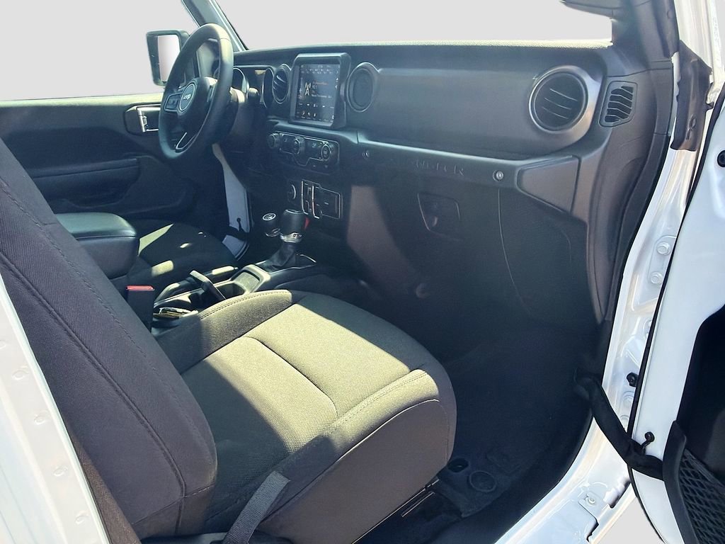 Used 2023 Jeep Wrangler Sport S image 13