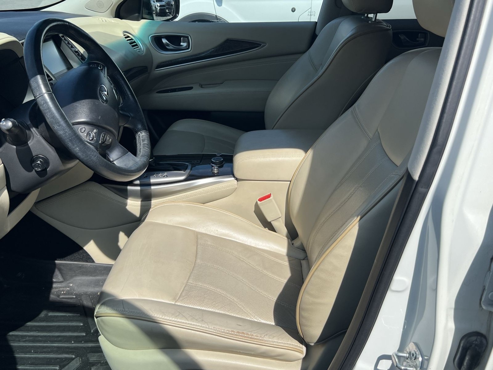 Used 2015 INFINITI QX60 Luxe w/ Premium Package AWD/4WD image 11