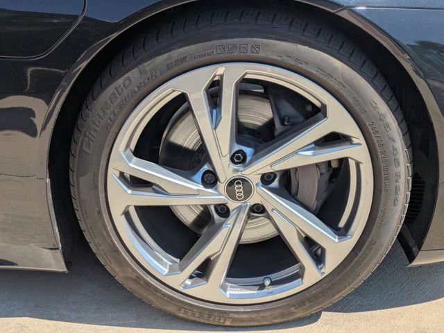 Used 2023 Audi e-tron GT Premium Plus image 8