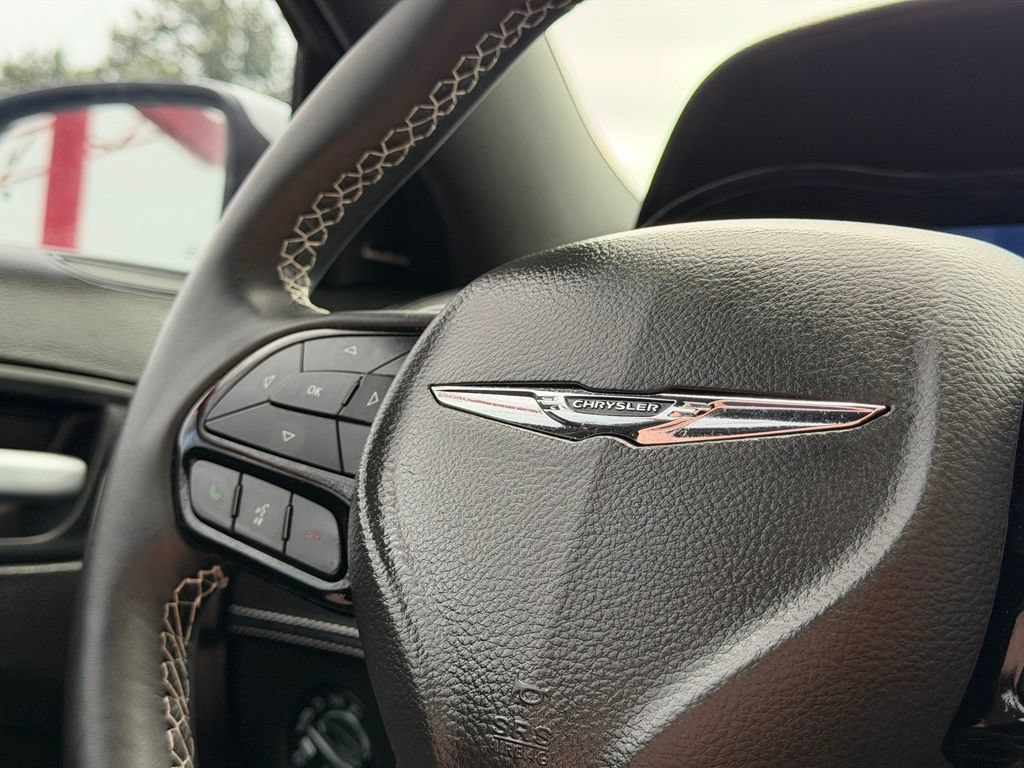 Used 2023 Chrysler 300 C RWD image 19