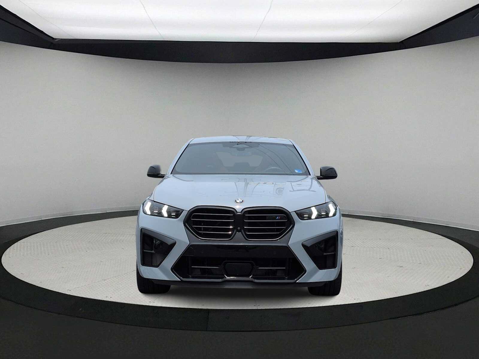 Used 2025 BMW X6 M Competition w/ Executive Package AWD/4WD image 3