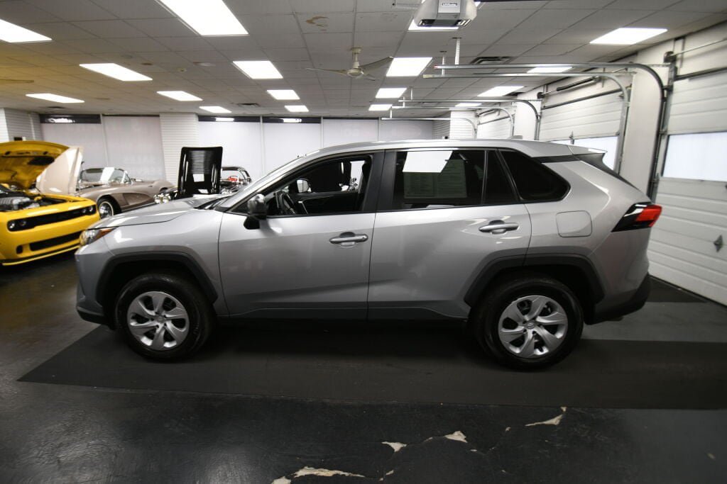 Used 2025 Toyota RAV4 LE FWD image 5
