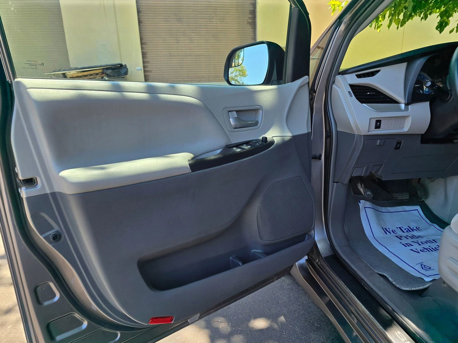 Used 2019 Toyota Sienna LE image 10