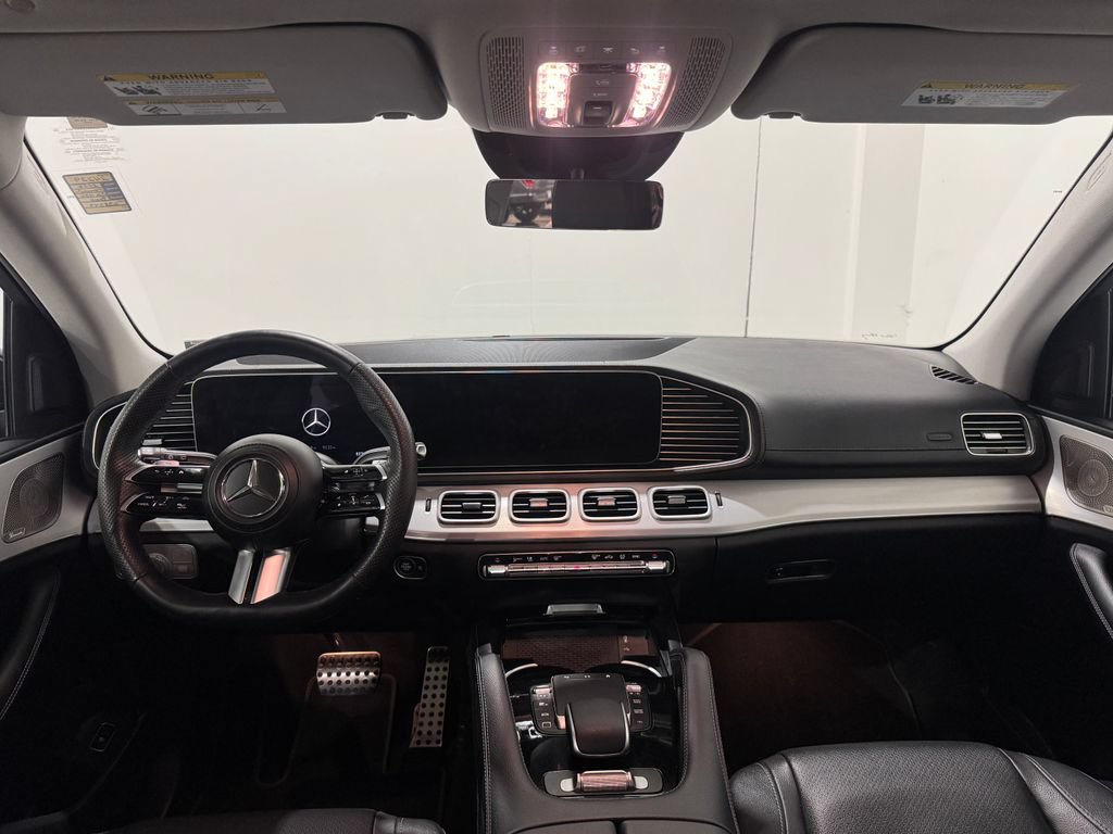 Used 2026 Mercedes-Benz GLS 450 4MATIC image 2