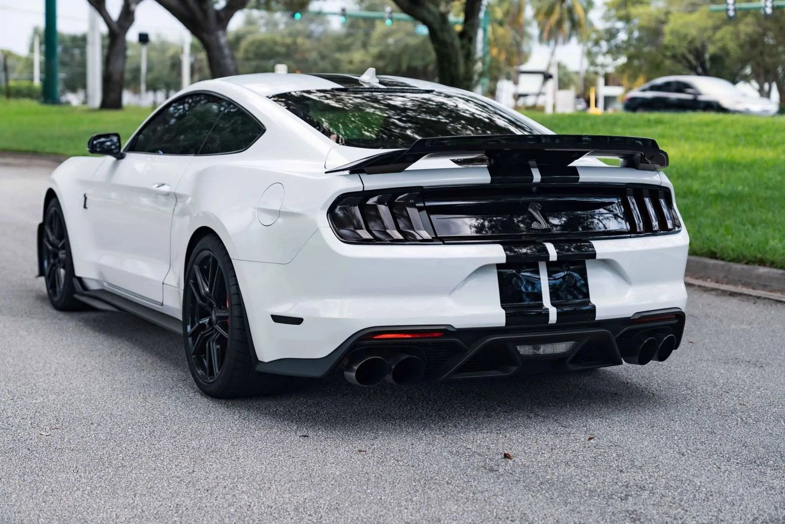 Used 2020 Ford Mustang Shelby GT500 w/ Technology Package image 6