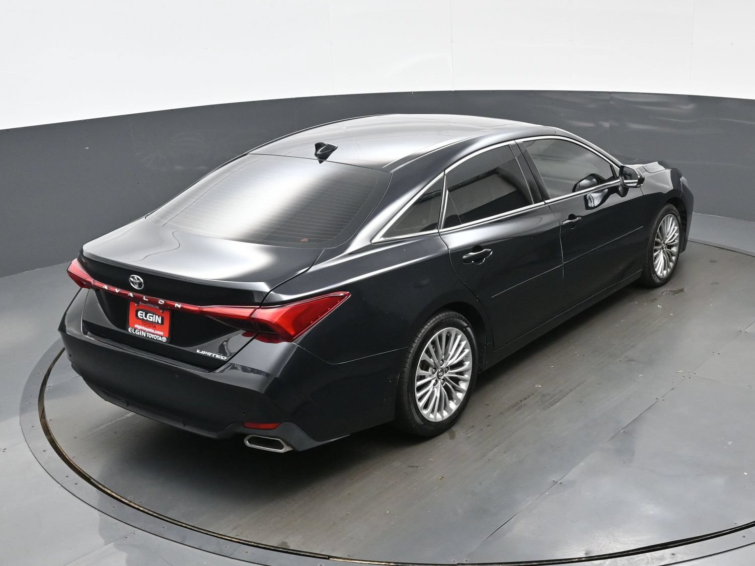 Used 2020 Toyota Avalon Limited w/ Advanced Safety Package FWD image 41