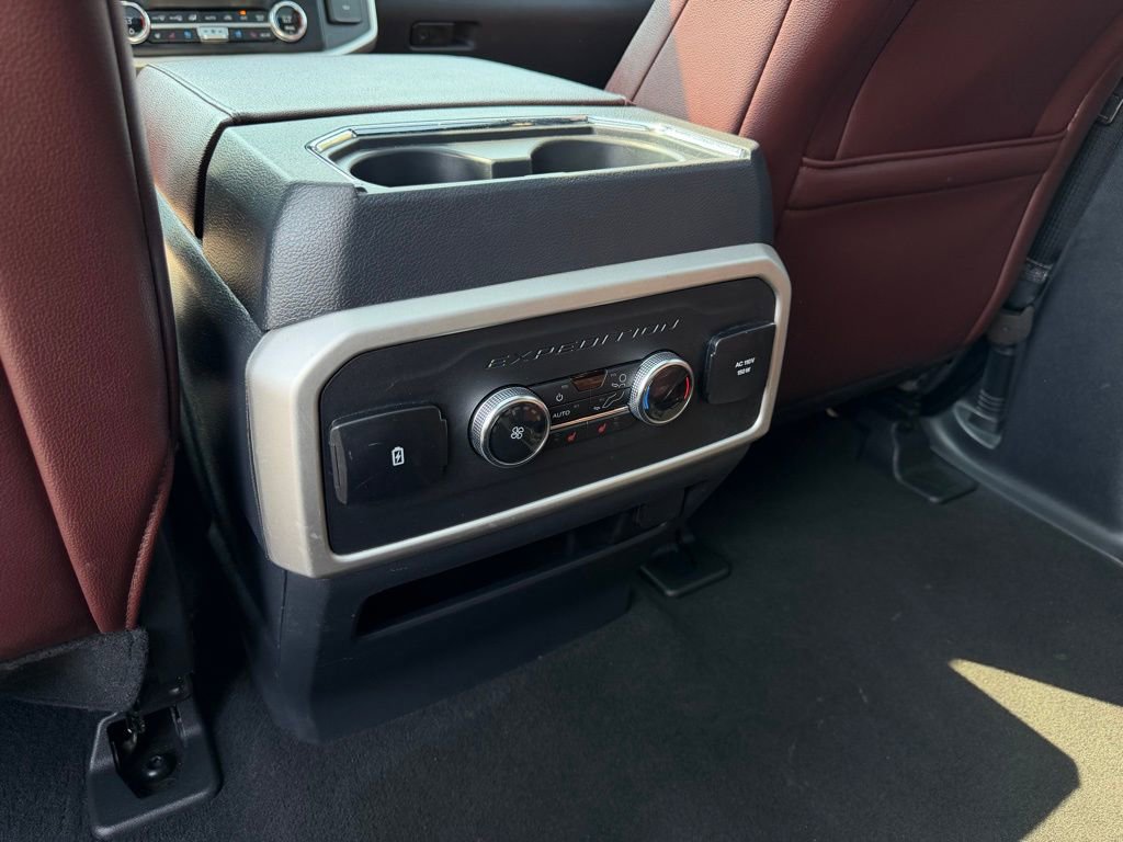 Used 2023 Ford Expedition Limited AWD/4WD image 25