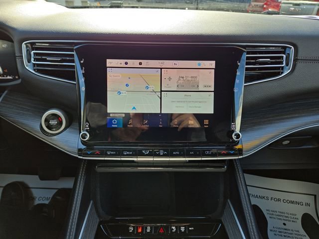 Used 2024 Jeep Wagoneer L Series III w/ Flexible Seating Group image 23