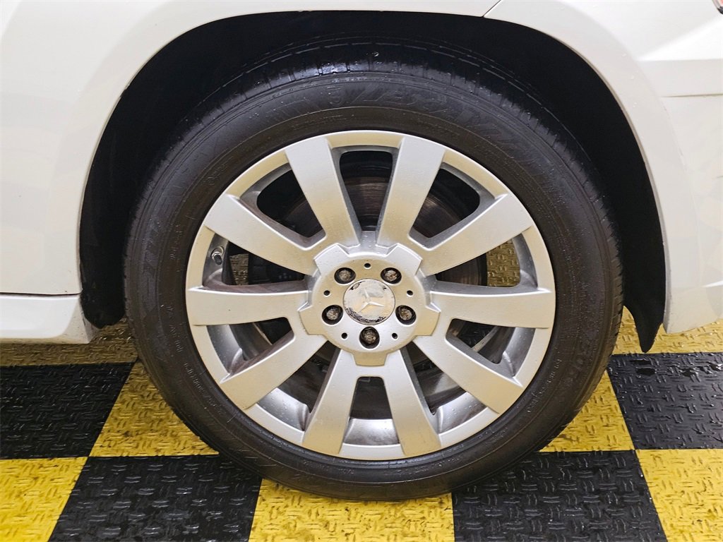 Used 2012 Mercedes-Benz GLK 350 4MATIC image 9