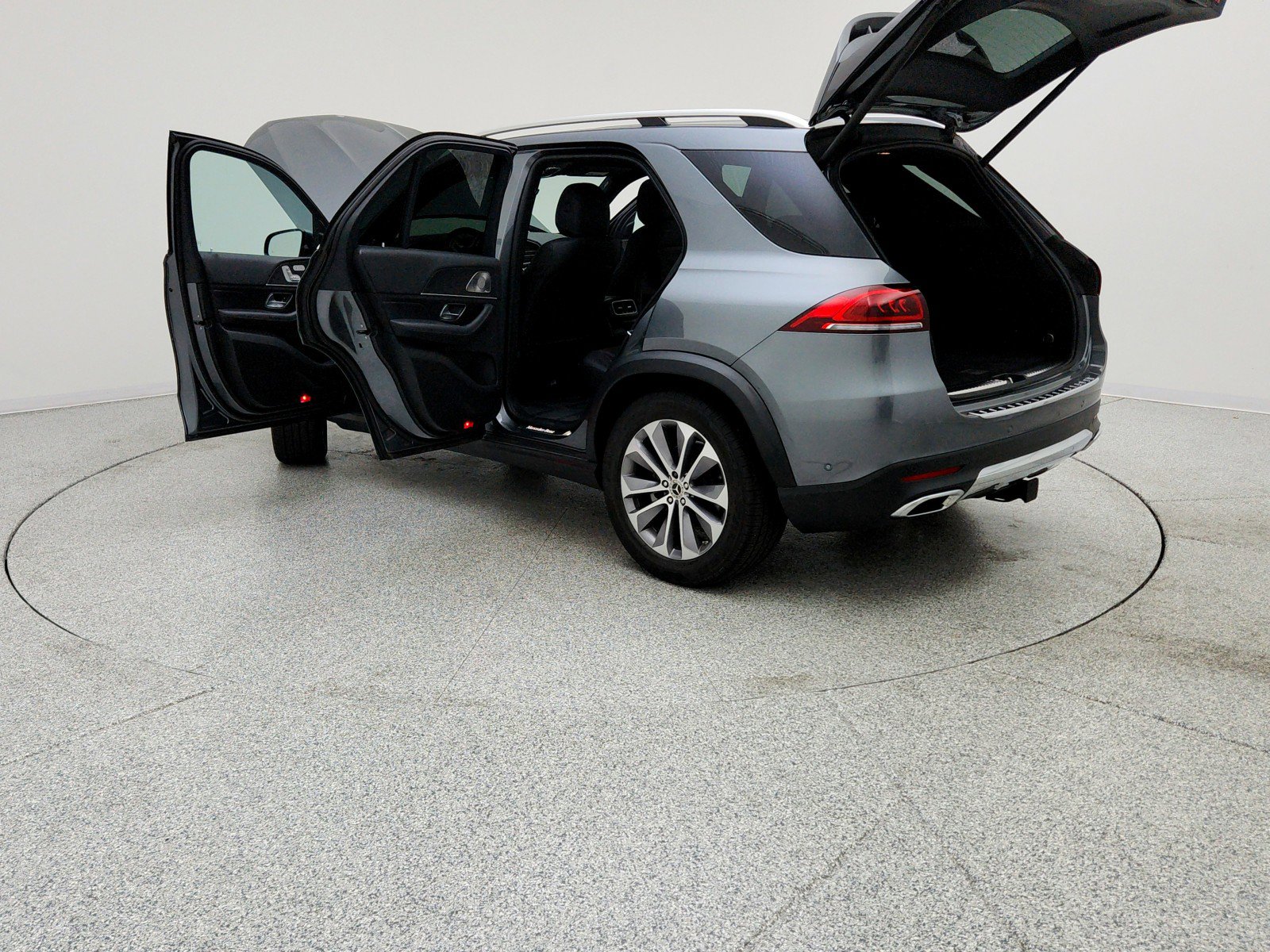 Certified 2022 Mercedes-Benz GLE 350 w/ Premium Package image 10