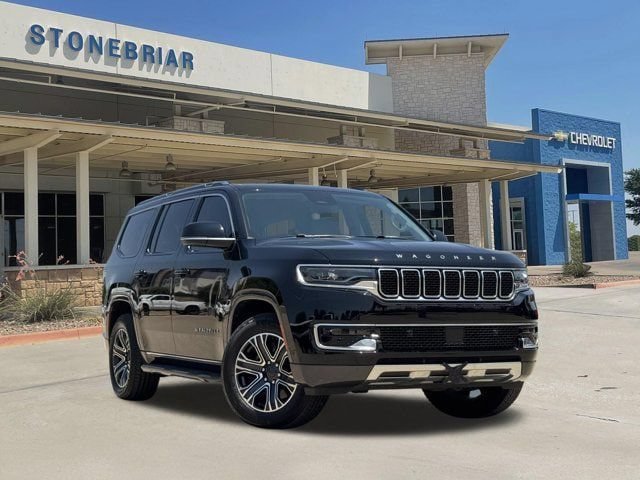 Used 2022 Jeep Wagoneer Series III AWD/4WD image 2