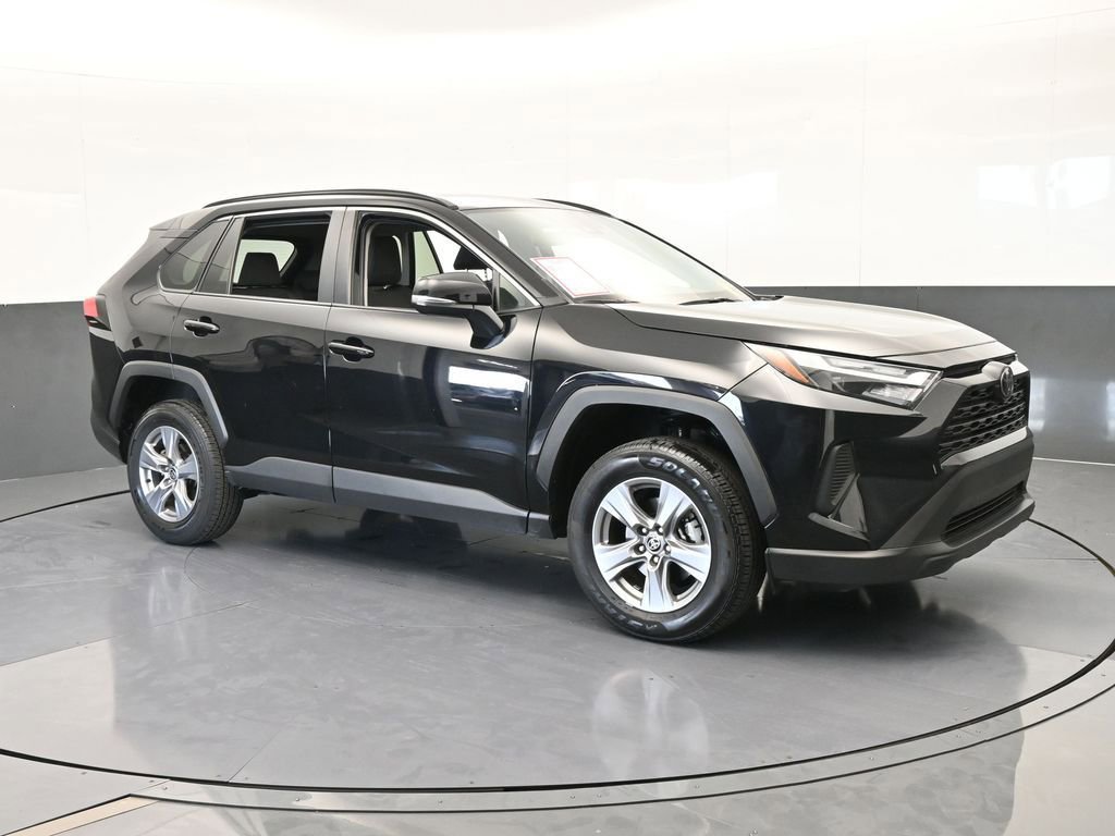 Used 2024 Toyota RAV4 XLE image 8