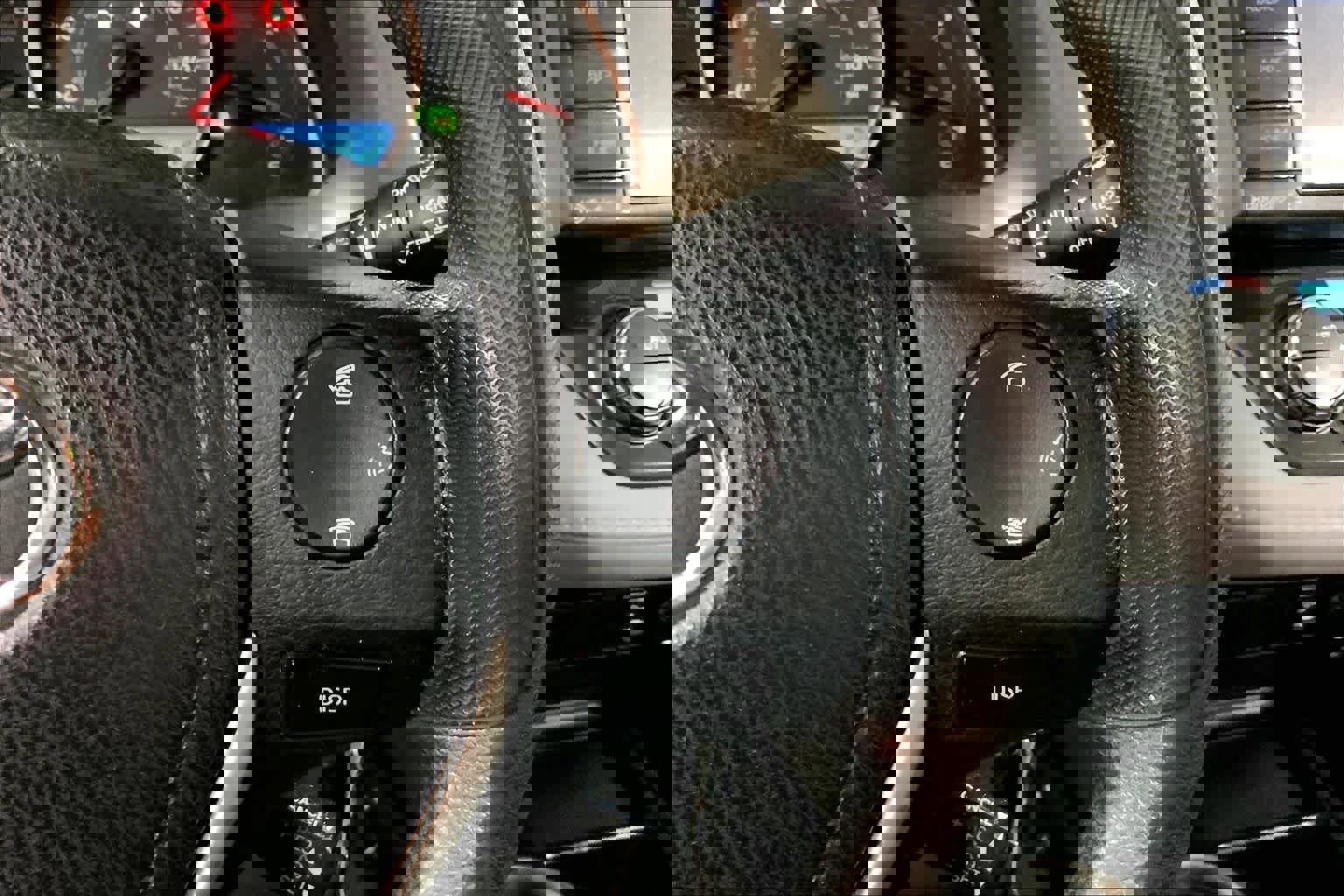 Used 2014 Toyota RAV4 XLE image 25