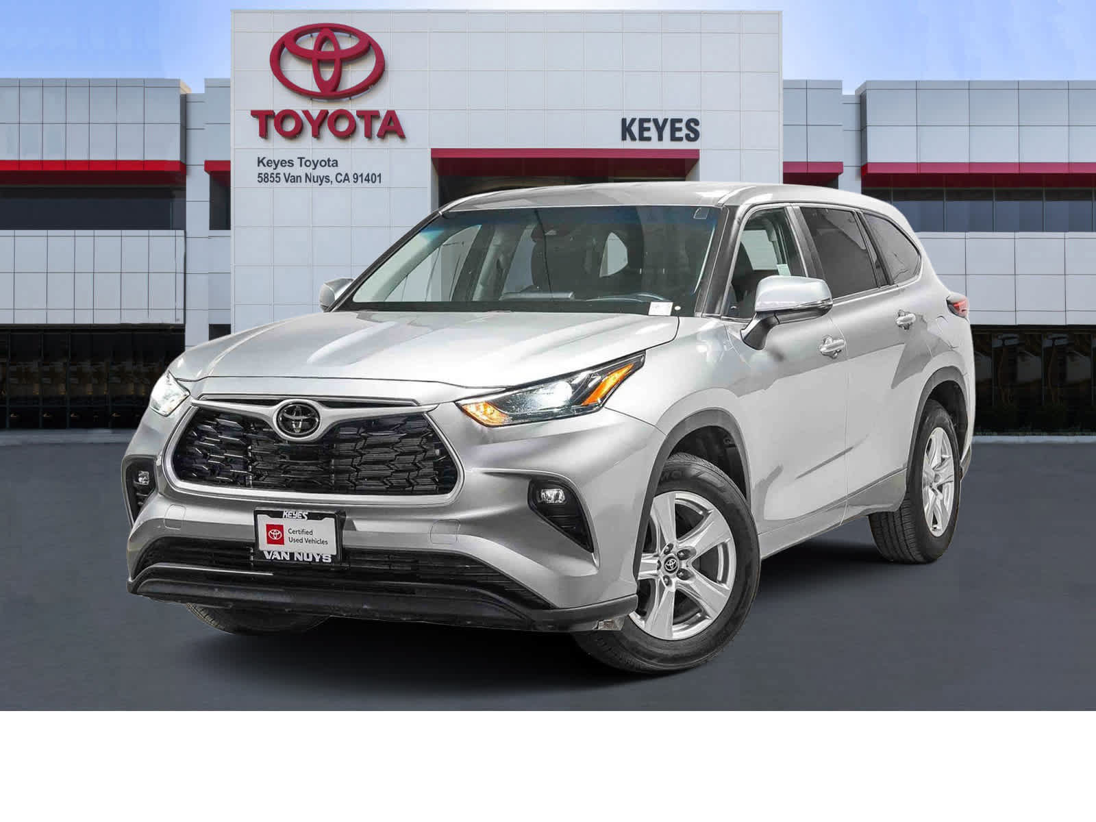 Used 2025 Toyota Highlander LE