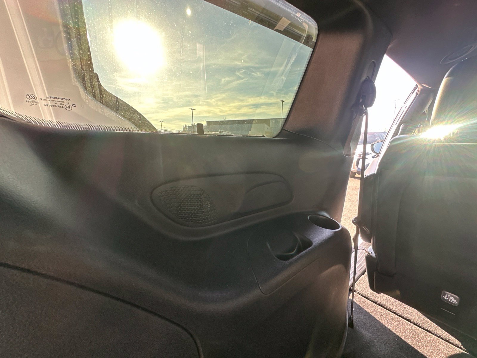 Used 2025 Chrysler Pacifica Limited FWD image 16