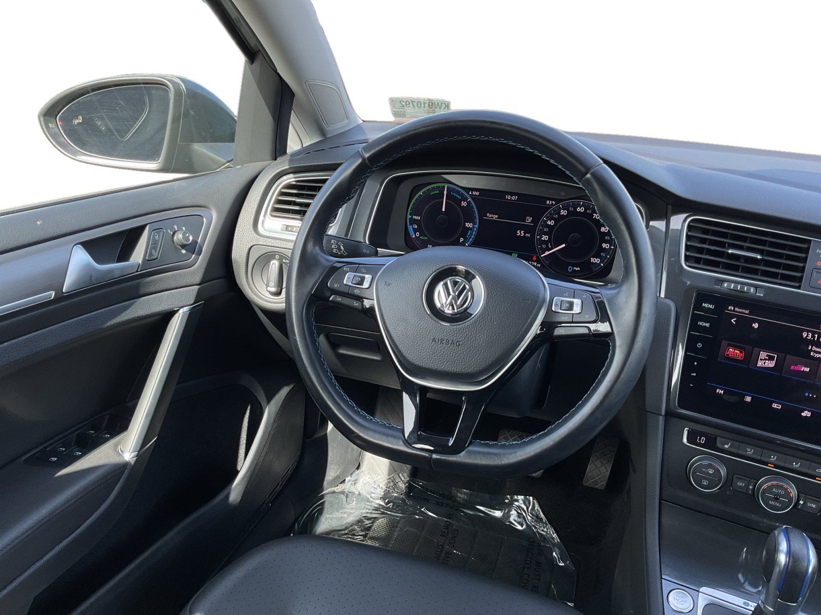 Used 2019 Volkswagen e-Golf SEL Premium FWD image 11