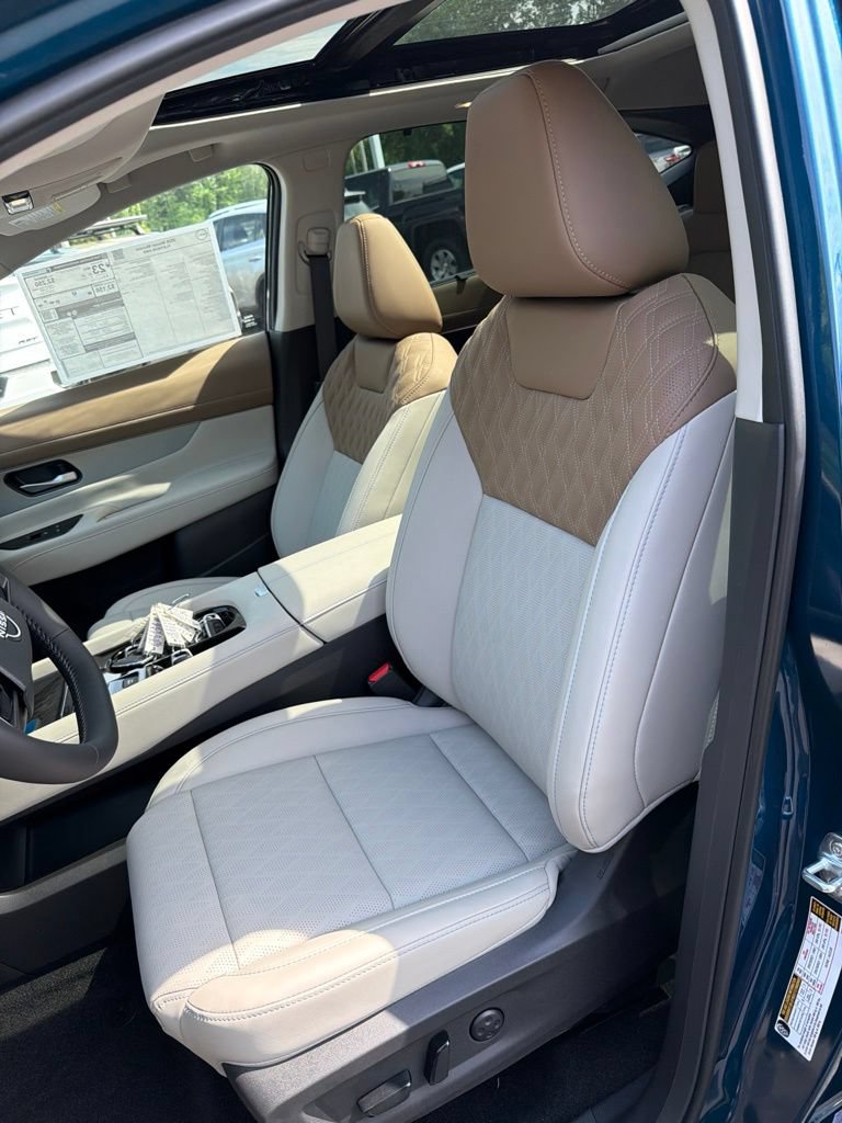 New 2026 Nissan Murano Platinum AWD/4WD image 17