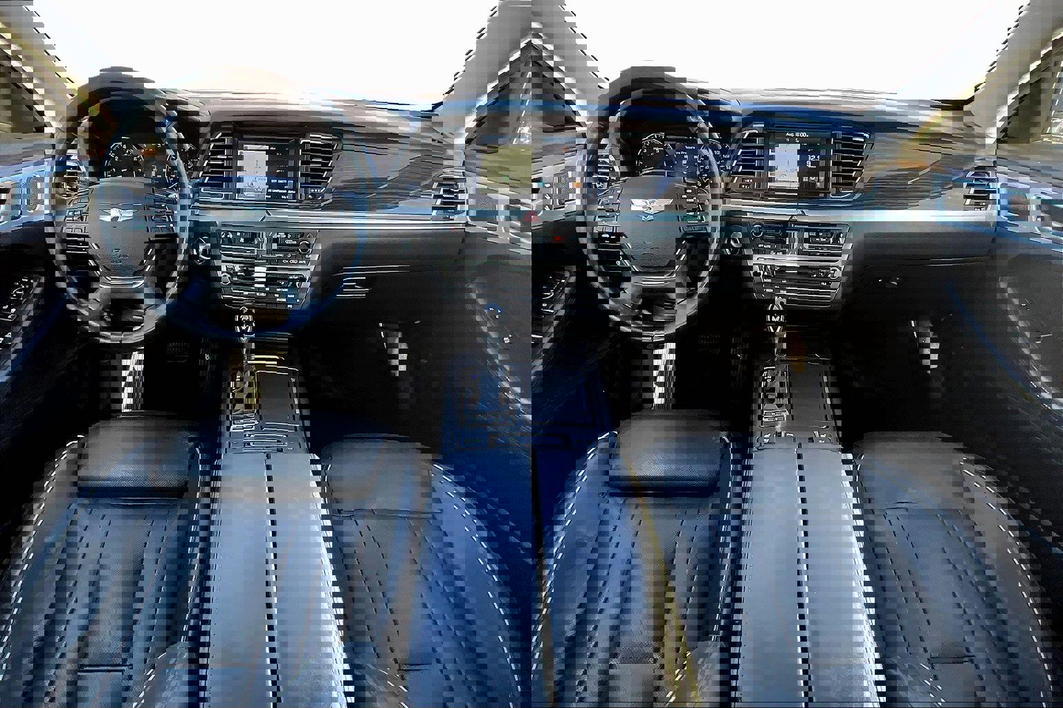 Used 2015 Hyundai Genesis 3.8 w/ Option Group 03 image 14