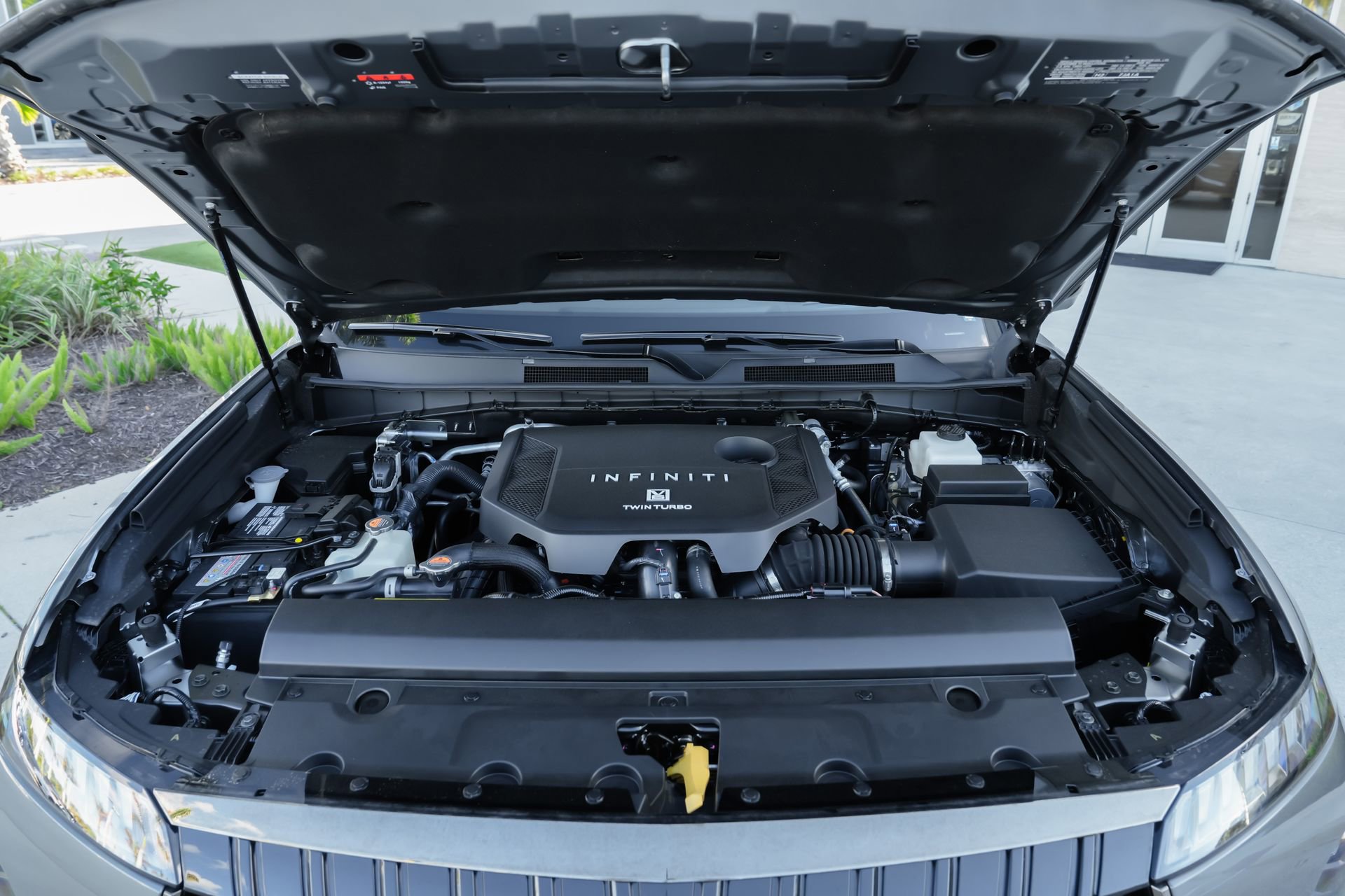New 2026 INFINITI QX80 4WD w/ Sport Exterior Package image 36