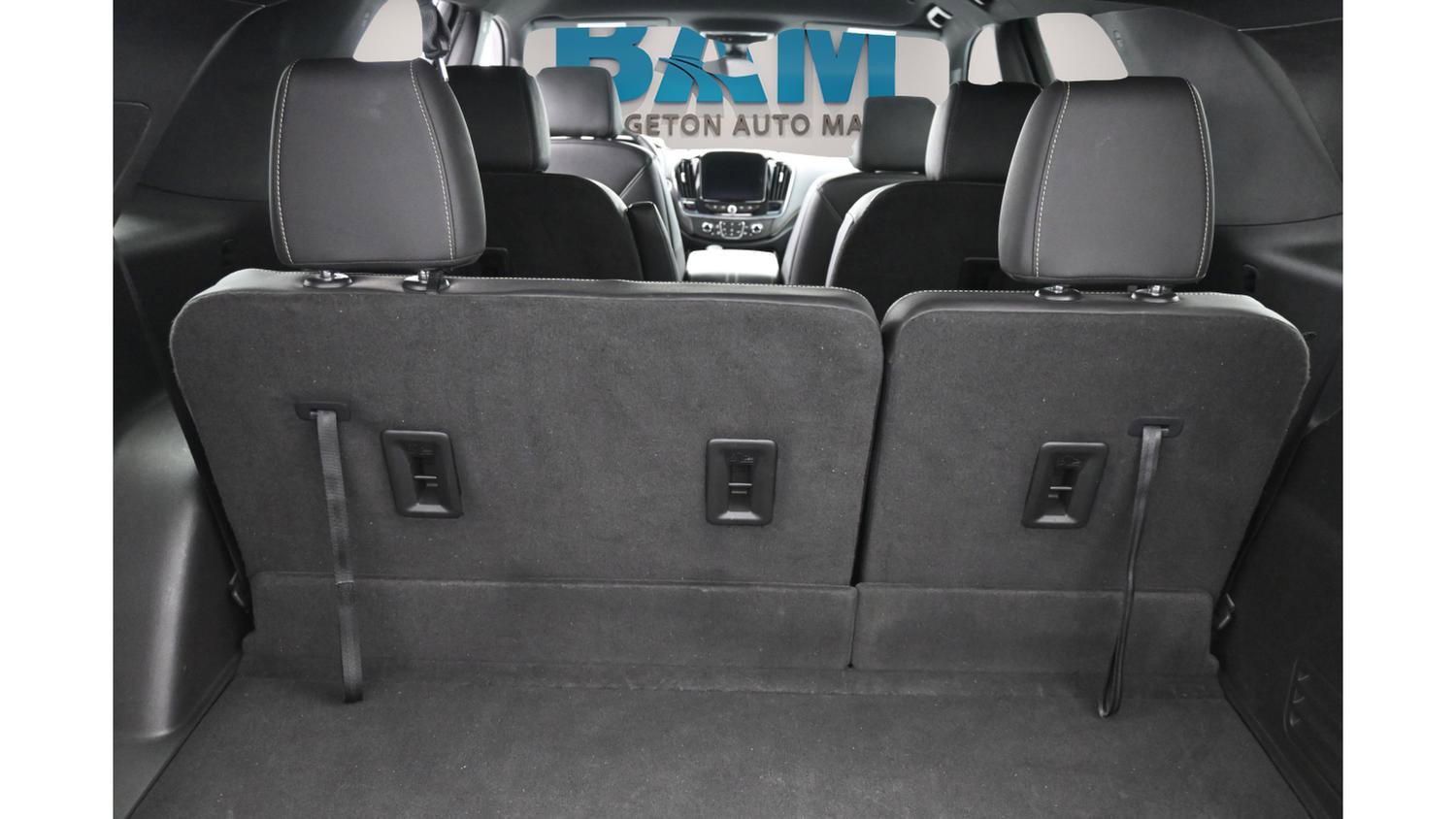 Used 2023 Chevrolet Traverse LT image 7