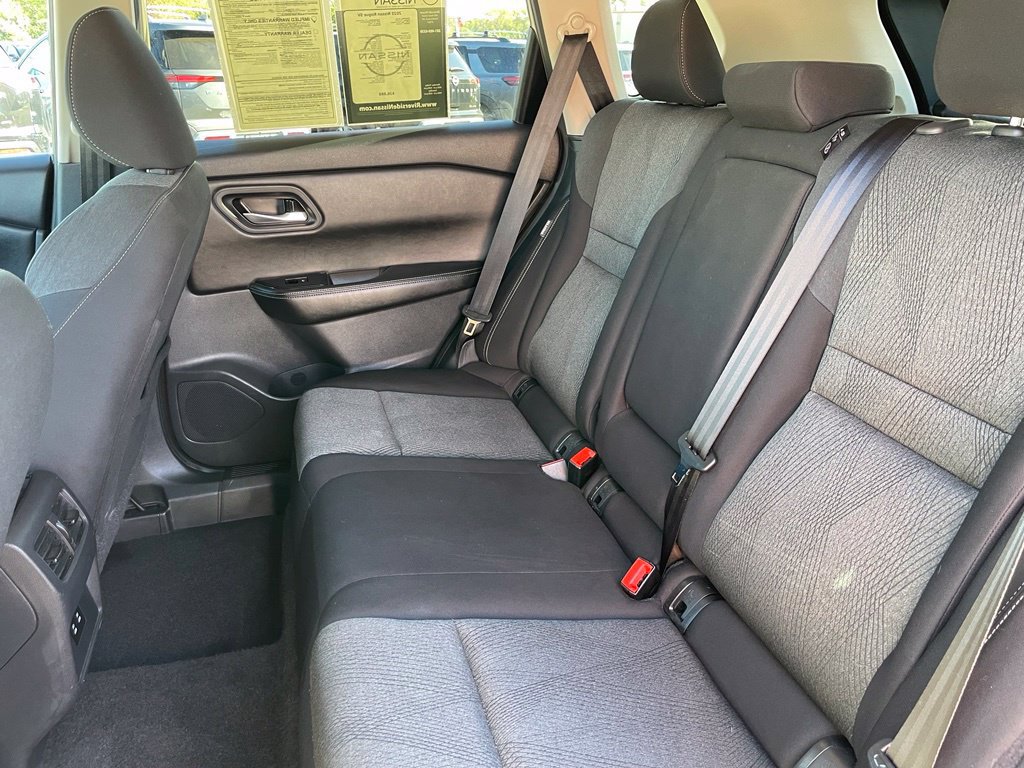 Certified 2025 Nissan Rogue SV AWD/4WD image 9