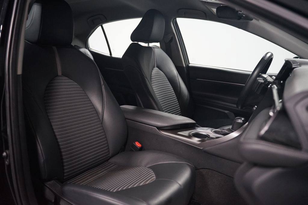 Used 2024 Toyota Camry SE image 17