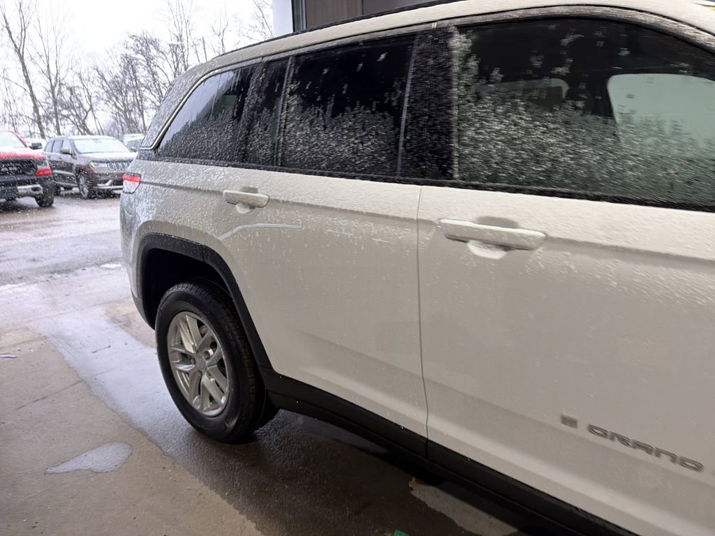 New 2026 Jeep Grand Cherokee Laredo X image 3