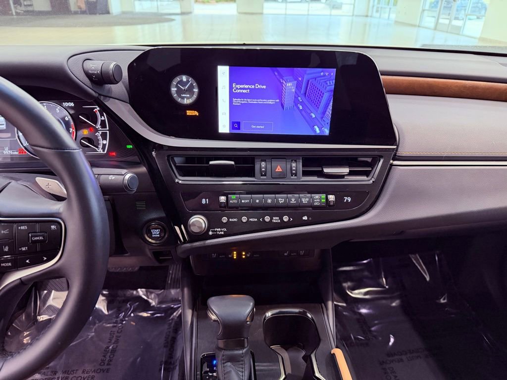 Certified 2024 Lexus ES 250 w/ Premium Package image 22