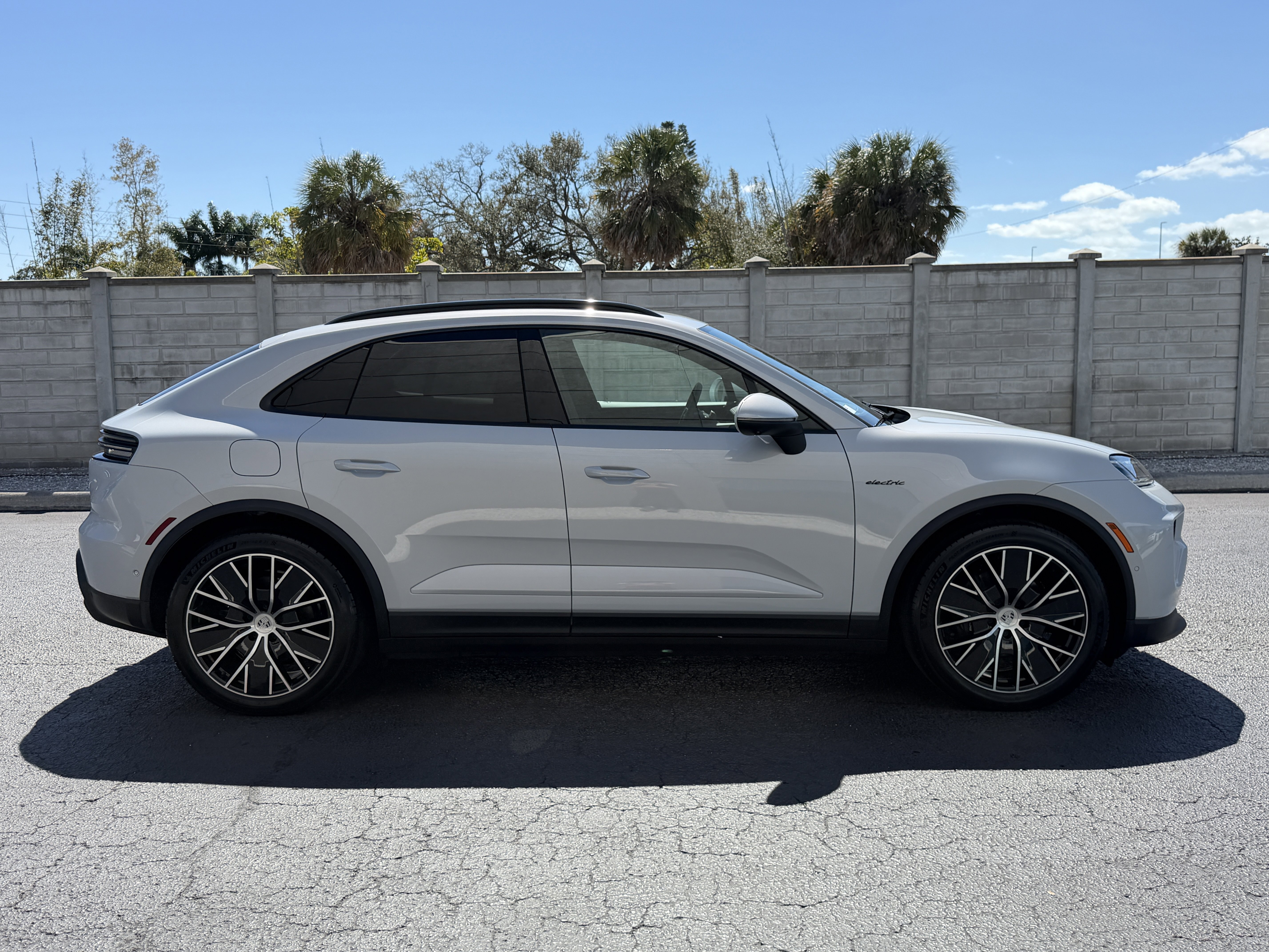 New 2026 Porsche Macan Electric image 7