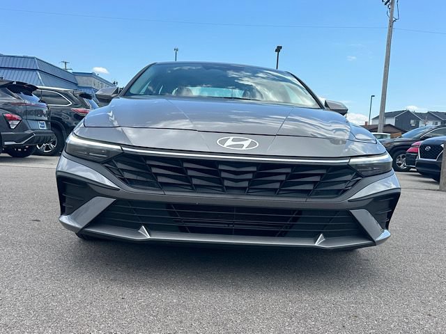 Certified 2024 Hyundai Elantra SE FWD image 11