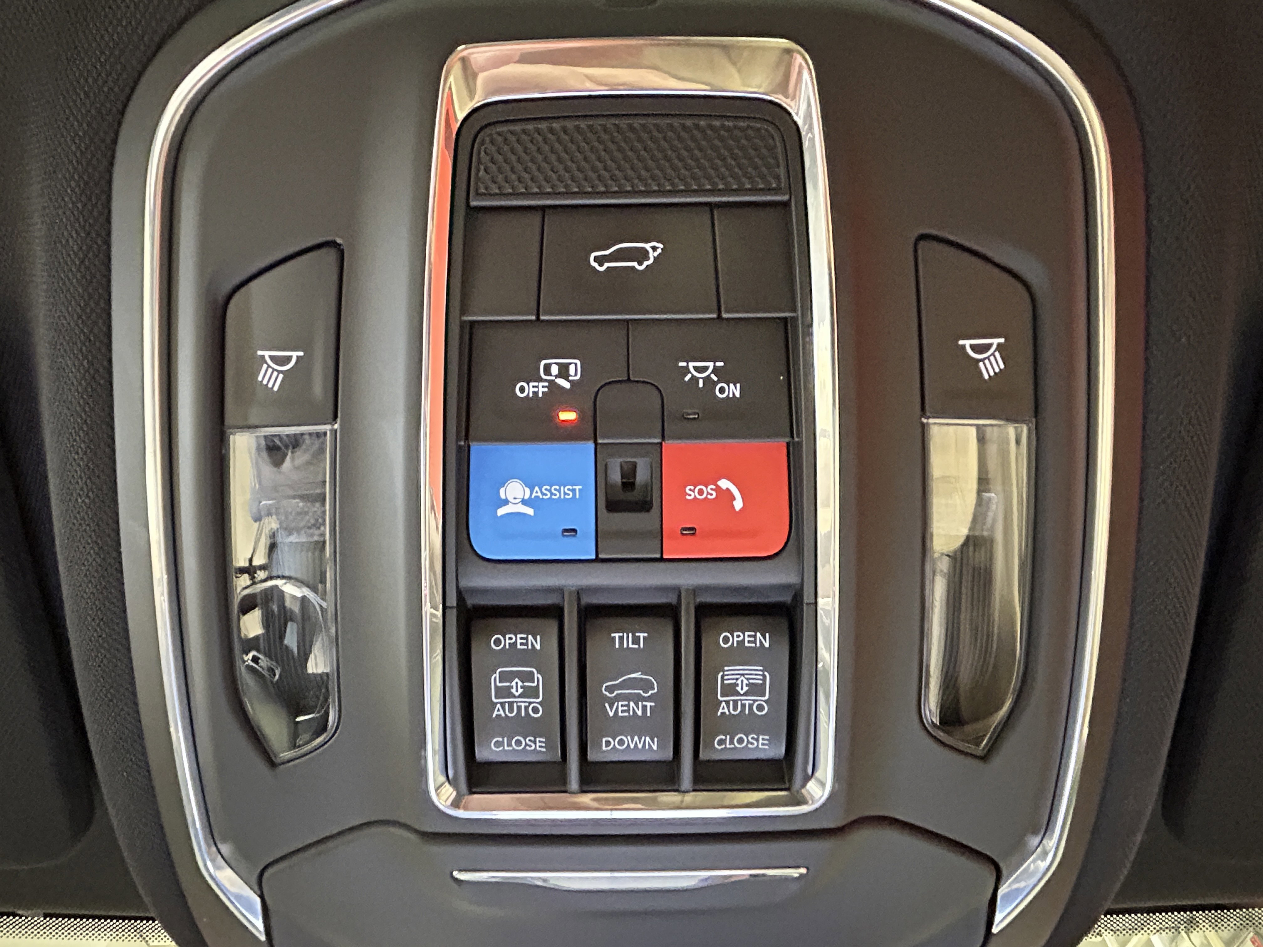 Used 2023 Jeep Grand Cherokee L Limited AWD/4WD image 46