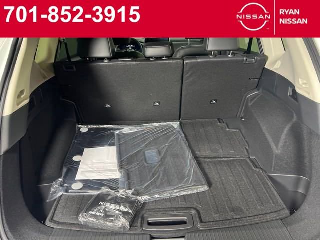 Certified 2025 Nissan Rogue Platinum w/ Platinum Premium Package image 8