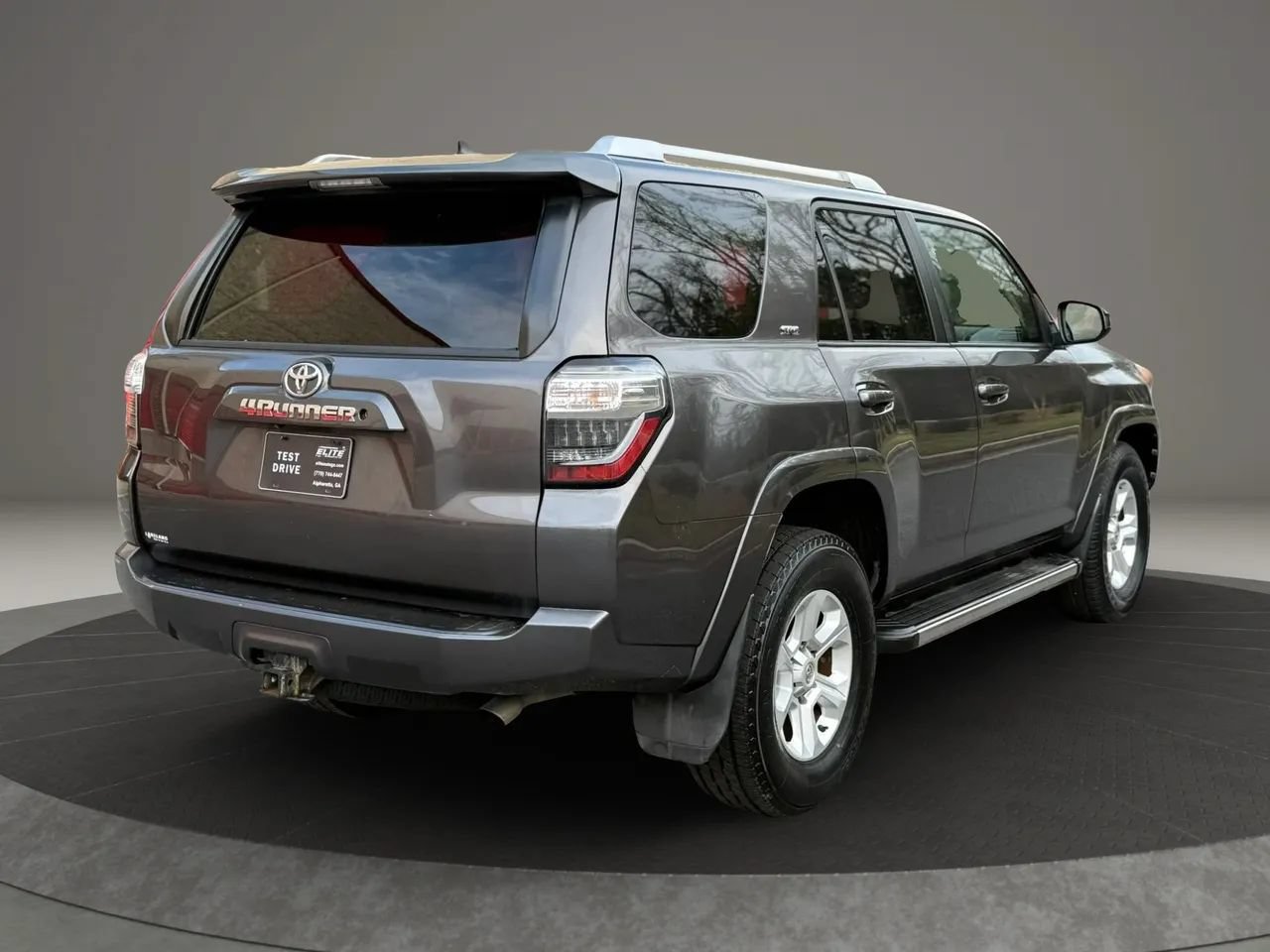 Used 2015 Toyota 4Runner SR5 RWD image 4