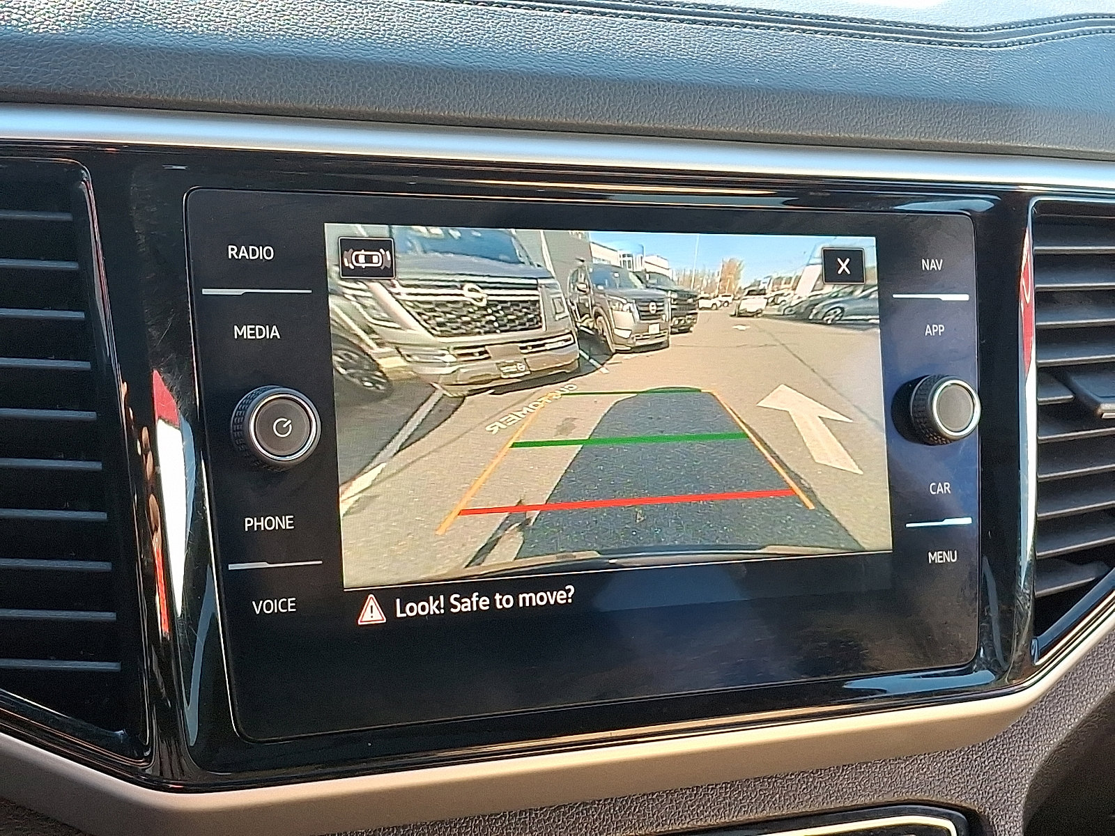 Used 2022 Volkswagen Atlas Cross Sport SEL Premium R-Line image 20