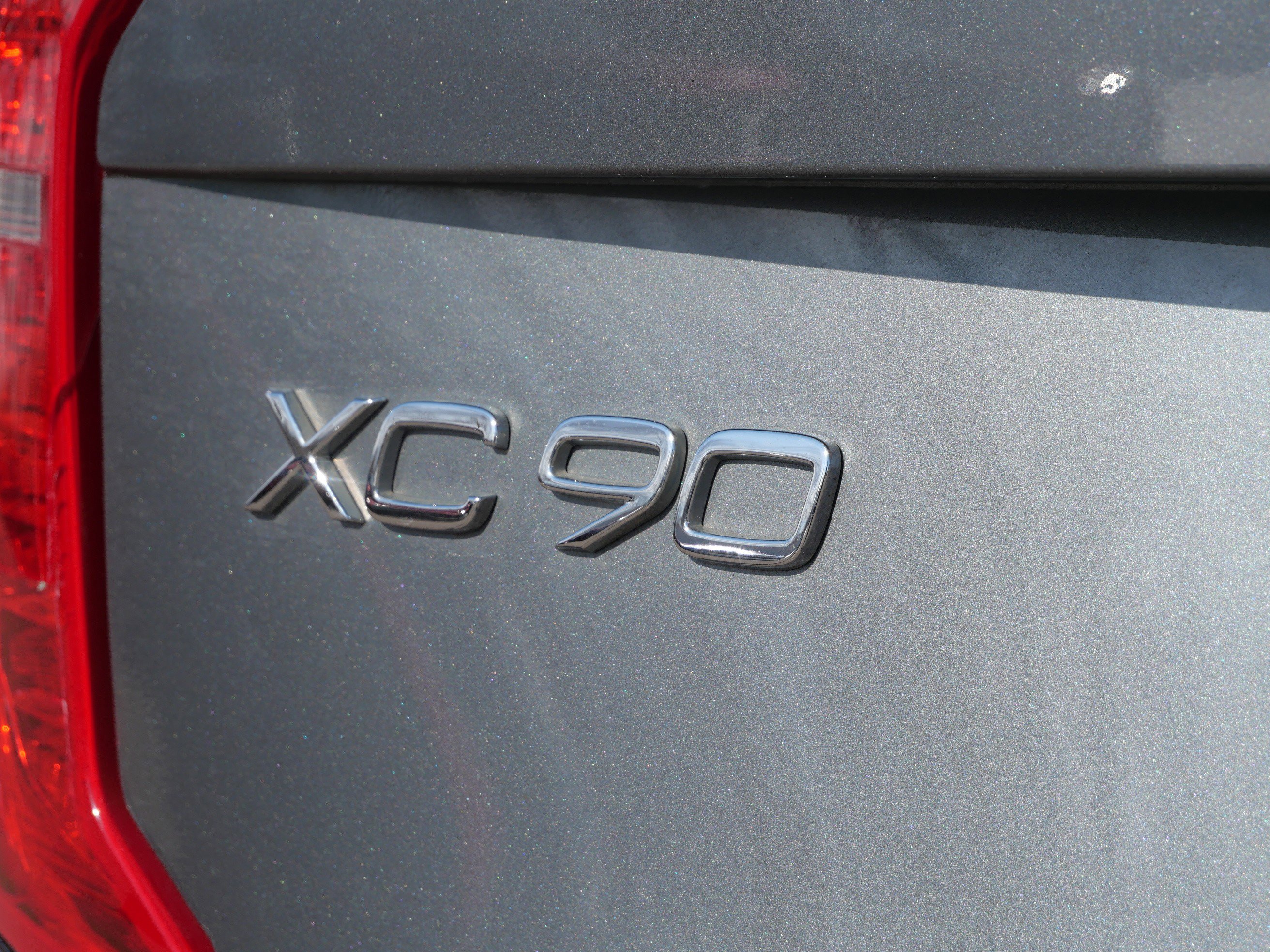 Used 2018 Volvo XC90 T5 Momentum w/ Convenience Package image 12